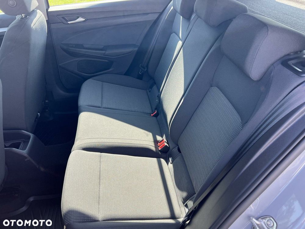 Volkswagen Golf VIII 1.0 TSI - 11
