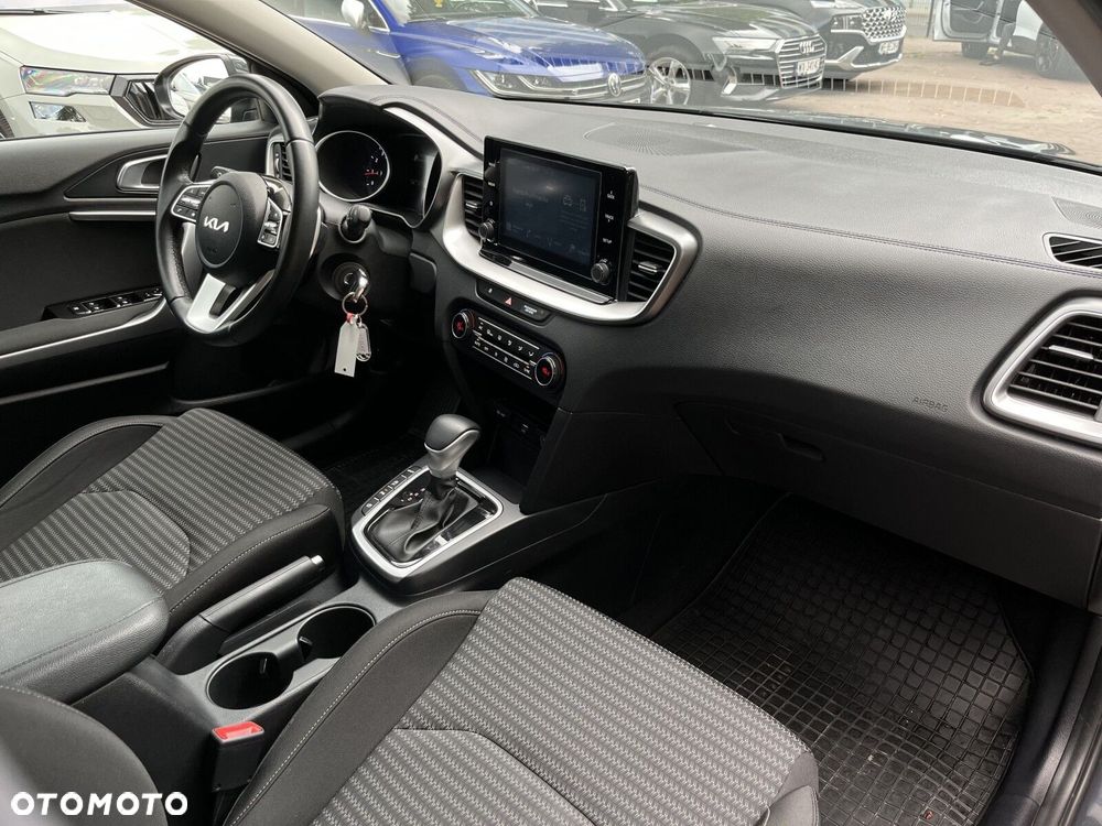 Kia XCeed 1.5 T-GDI M DCT - 24