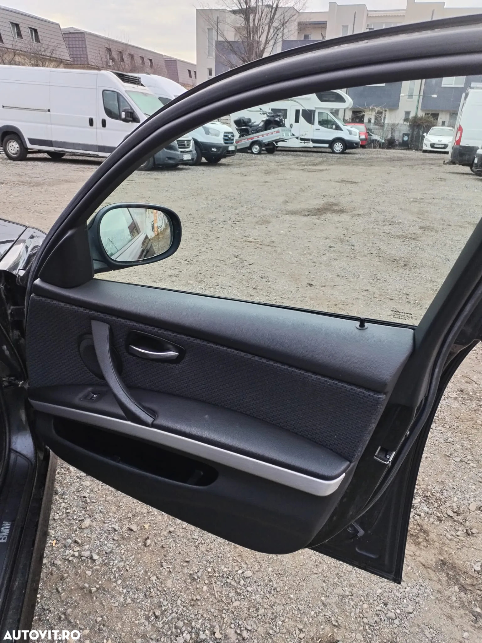 BMW Seria 3 318i - 13
