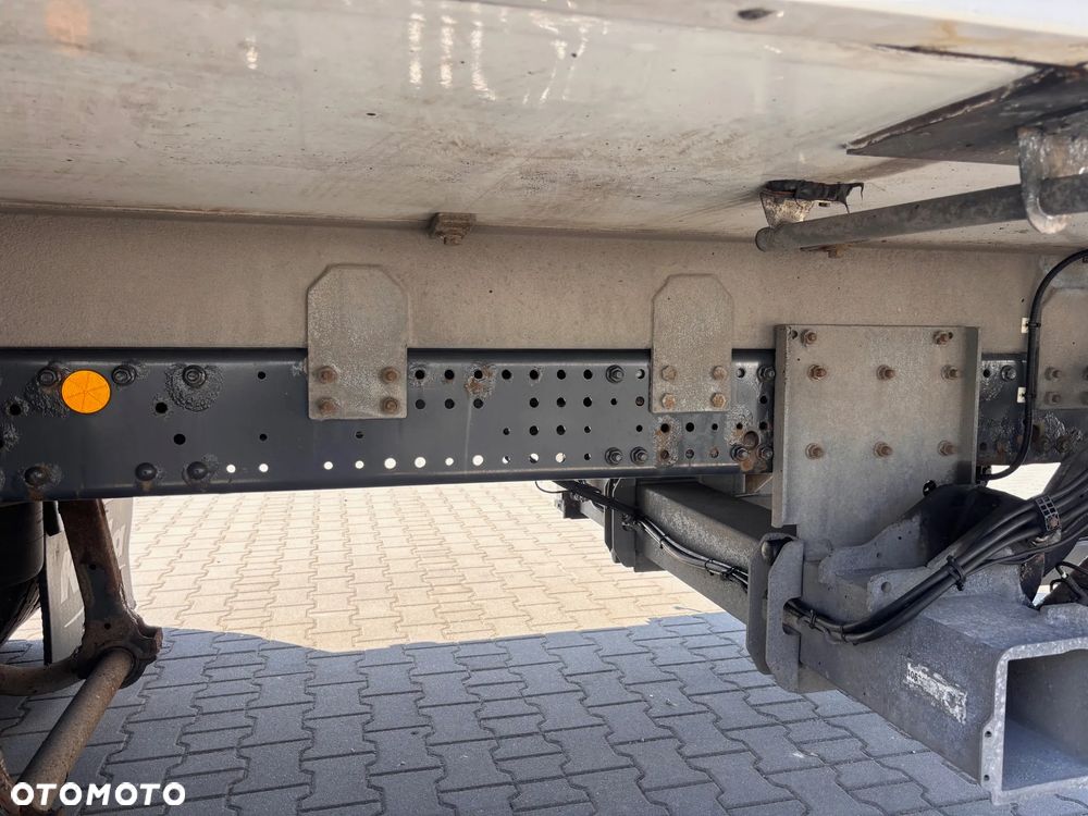 Iveco STRALIS 310 CHLODNIA PODWOZIE DO ZABUDOWY - 12