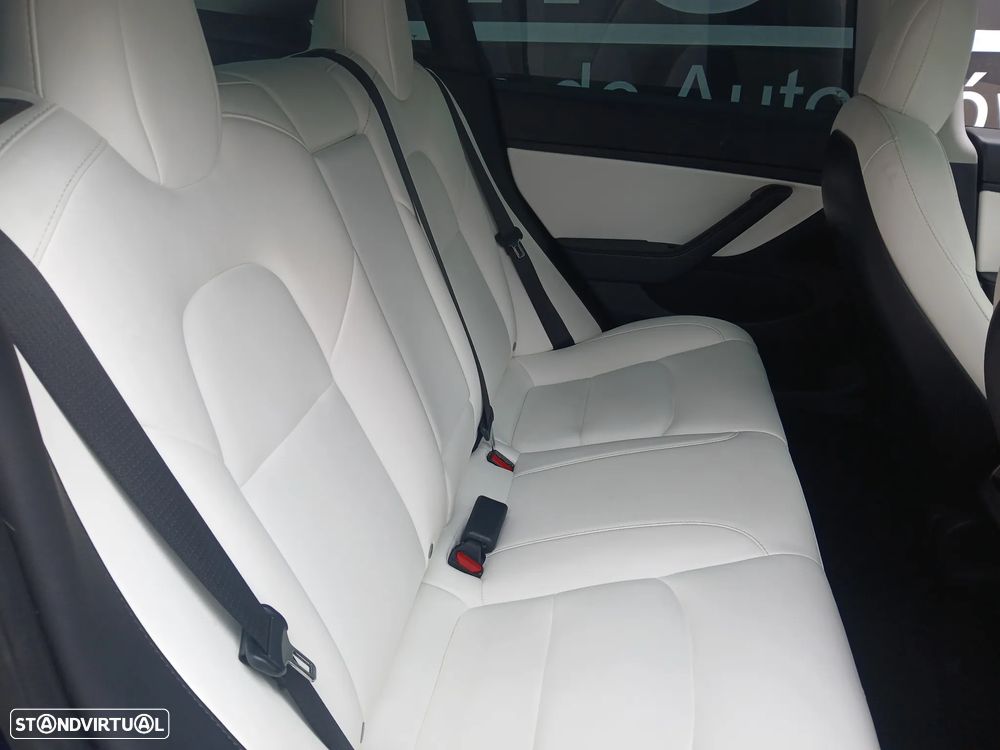 Tesla Model 3 Performance Dual Motor AWD - 17