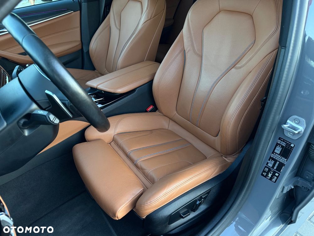 BMW Seria 5 530d xDrive M Sport Edition - 15