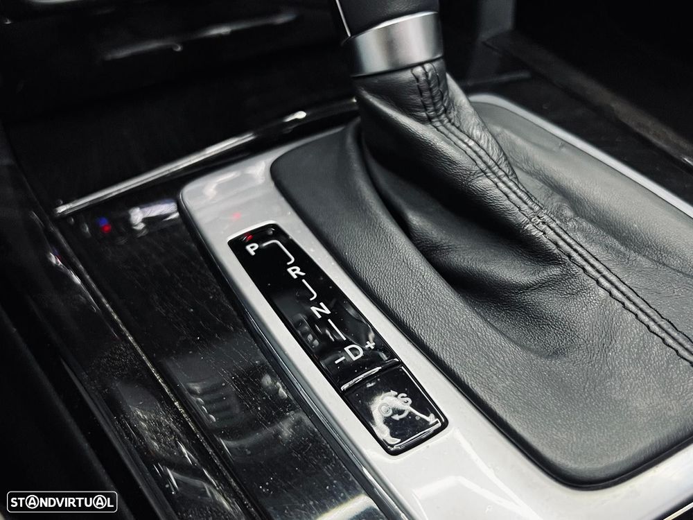 Mercedes-Benz E 250 CDi Avantgarde BlueEfficiency Auto. - 33