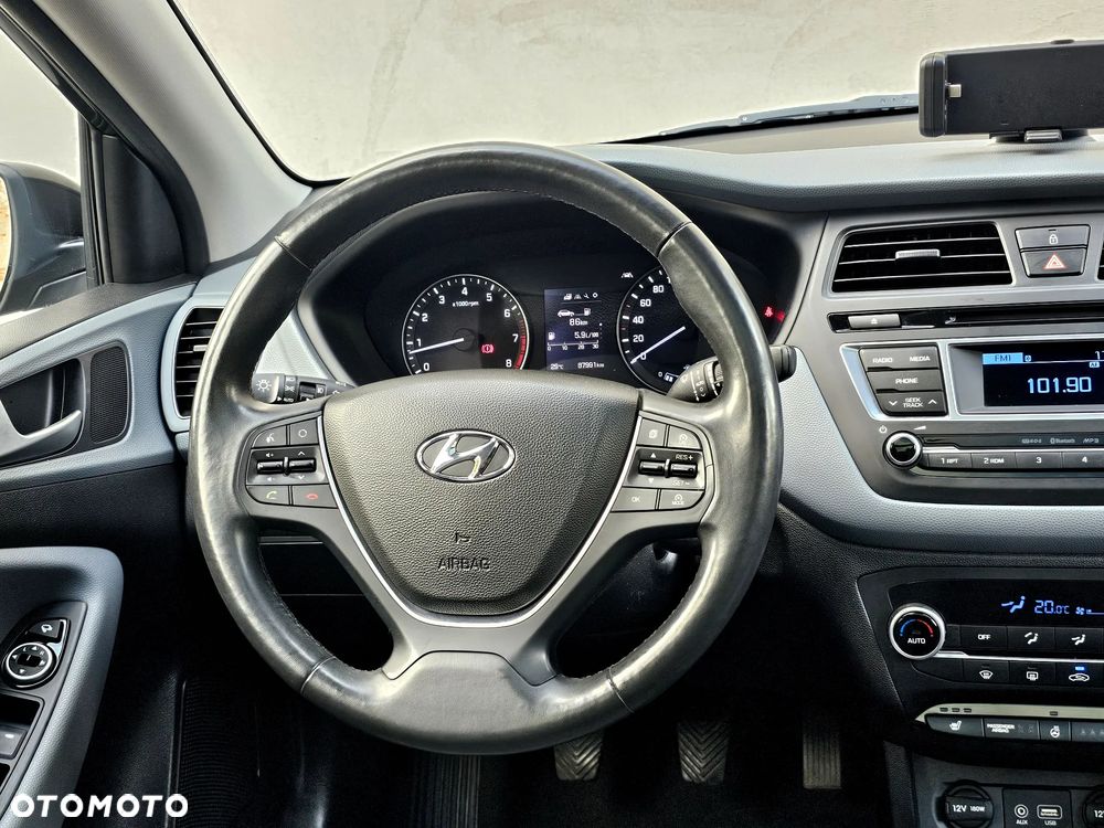 Hyundai i20 1.4 Premium - 14