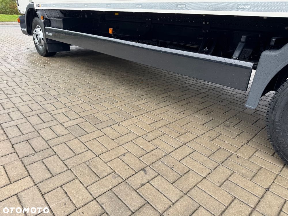 MAN TGL 12.180 KONTENER 7.29m WINDA - 22