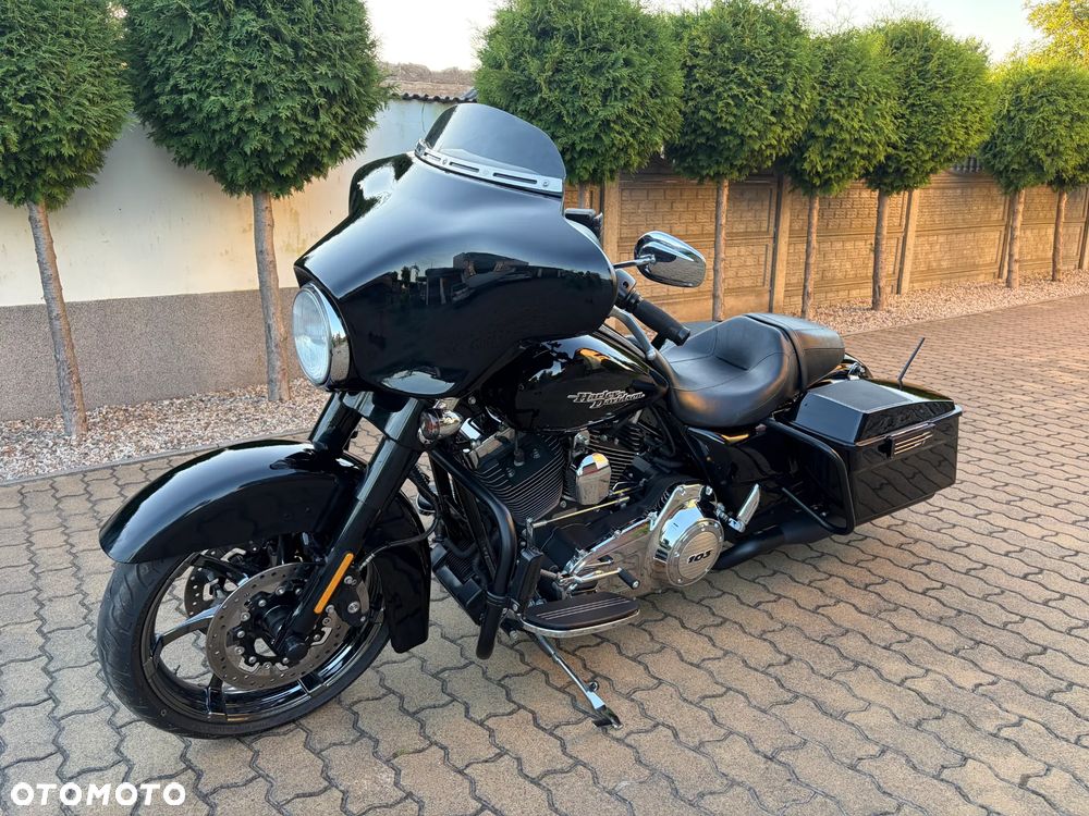 Harley-Davidson Touring Street Glide - 1