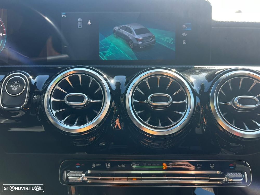 Mercedes-Benz A 250 Limousine e AMG Line - 42