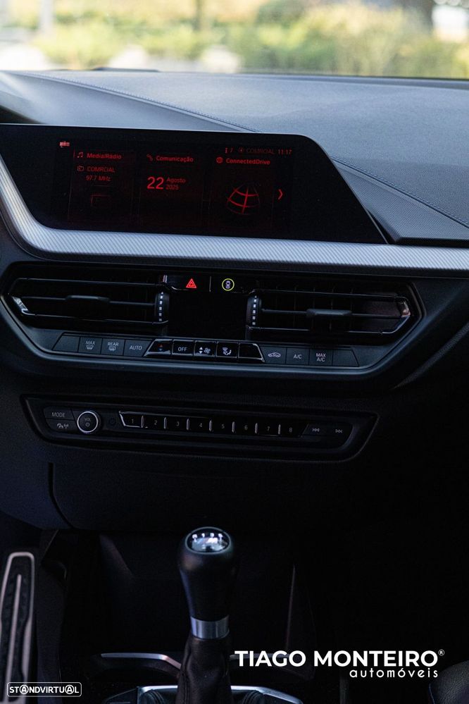 BMW 116 d Pack Desportivo M - 43