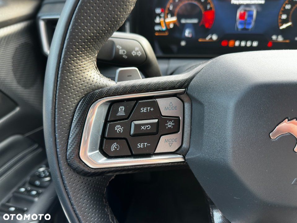 Ford Mustang - 17