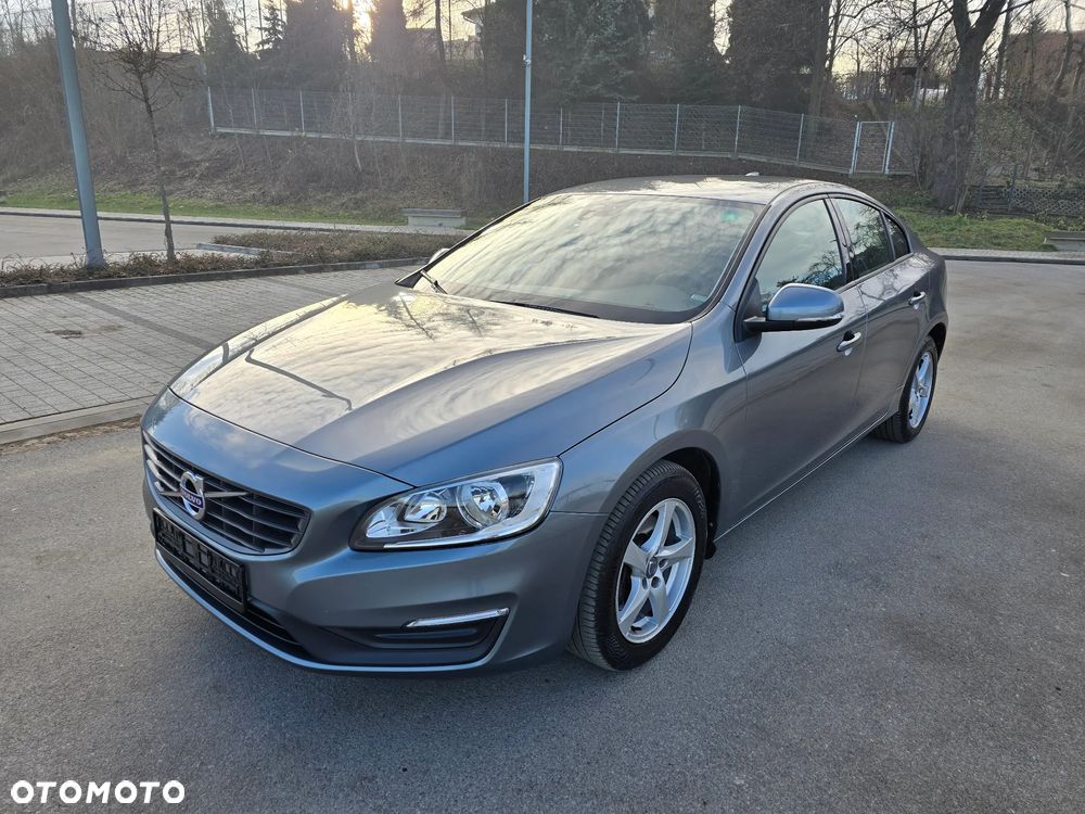 Volvo S60 D3 Geartronic RDesign - 33