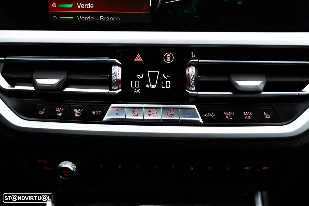 BMW 320 d Pack M Auto - 27
