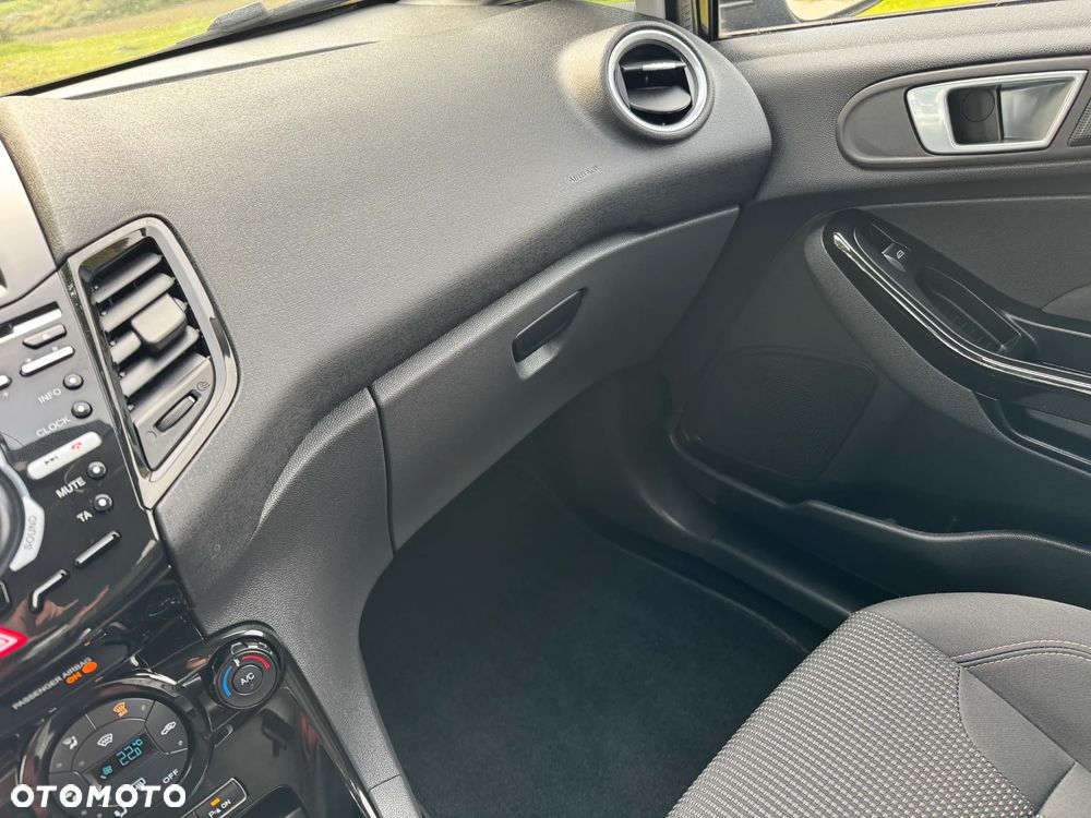 Ford Fiesta 1.0 EcoBoost Start-Stop Titanium - 18