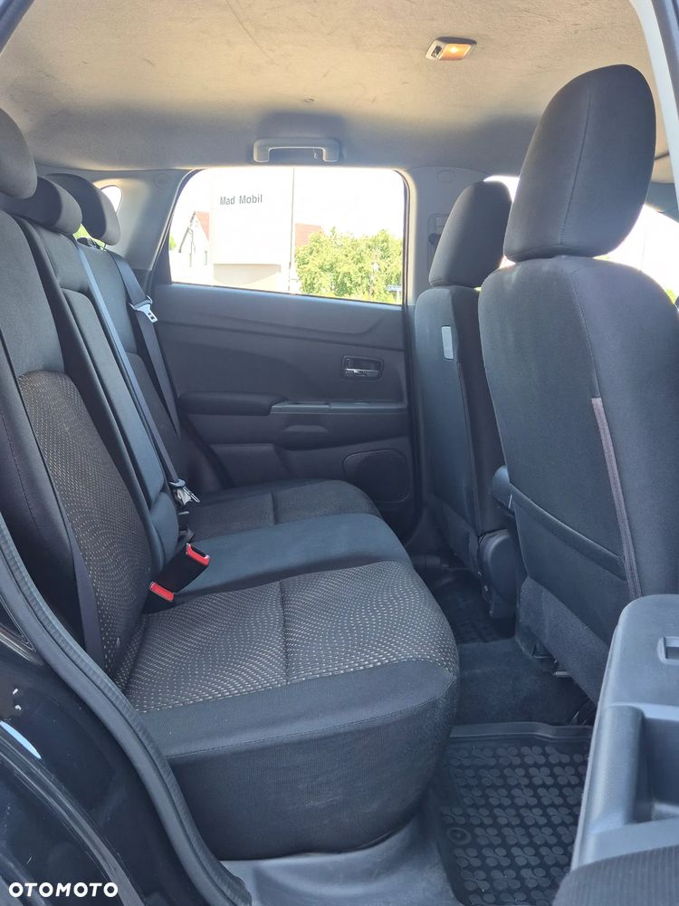 Mitsubishi ASX 1.6 Inform - 11