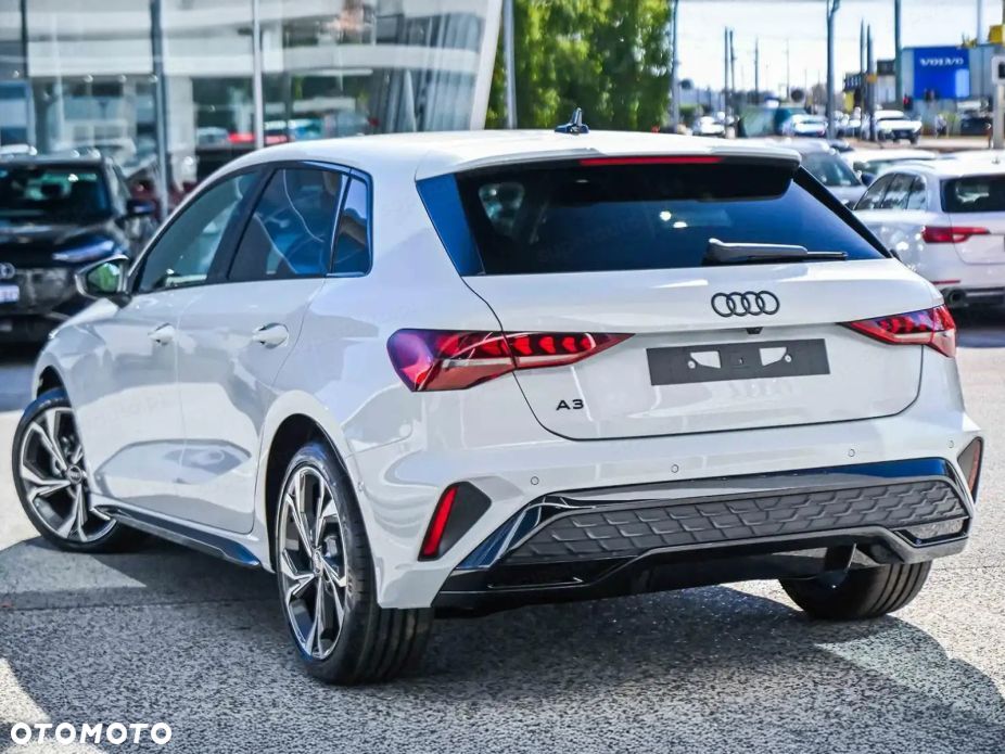 Audi A3 Sportback - 2