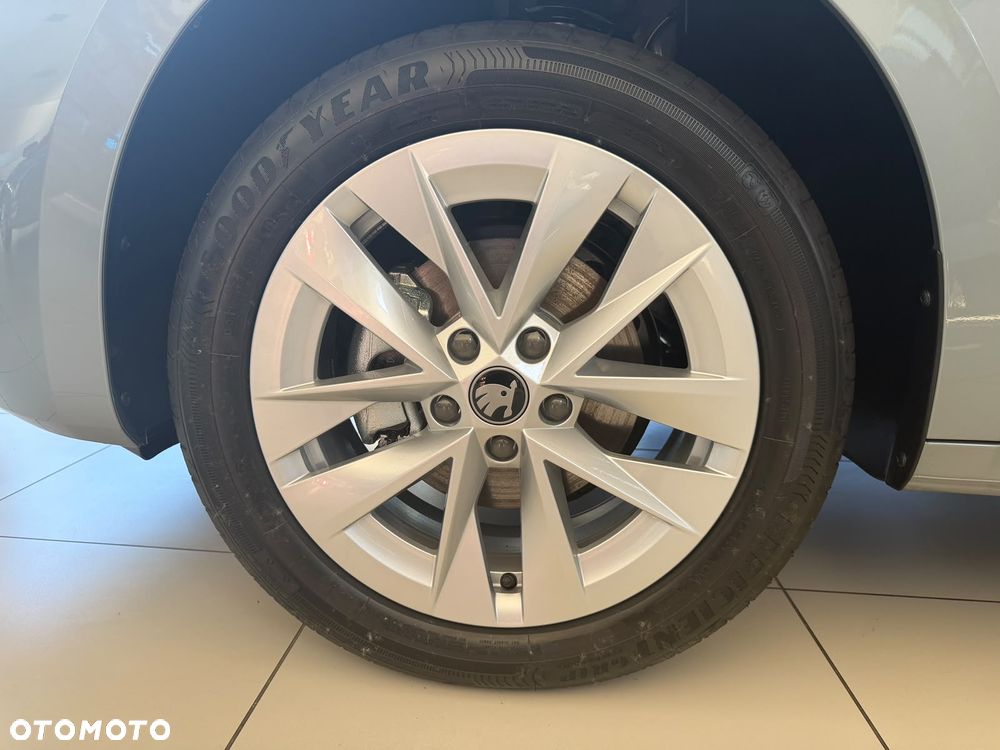 Skoda Octavia 1.5 TSI Drive Selection - 8
