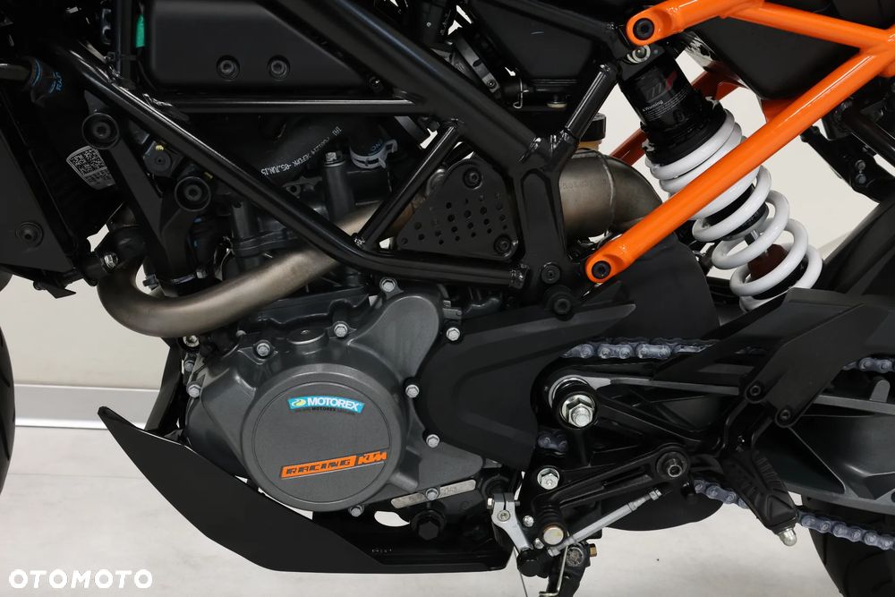 KTM Duke 125 - 28
