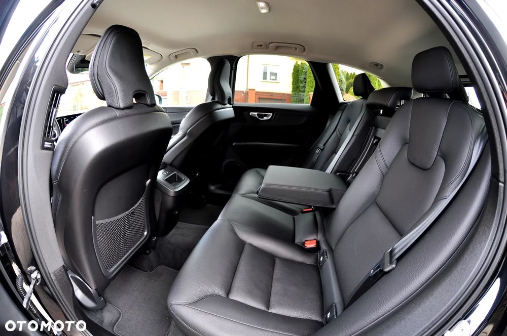 Volvo XC 60 B4 D Geartronic RDesign - 19