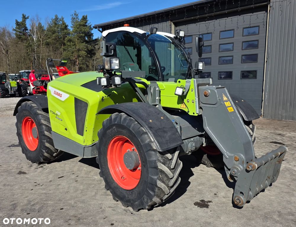 Claas Scorpion 732 VARIPOWER - 1