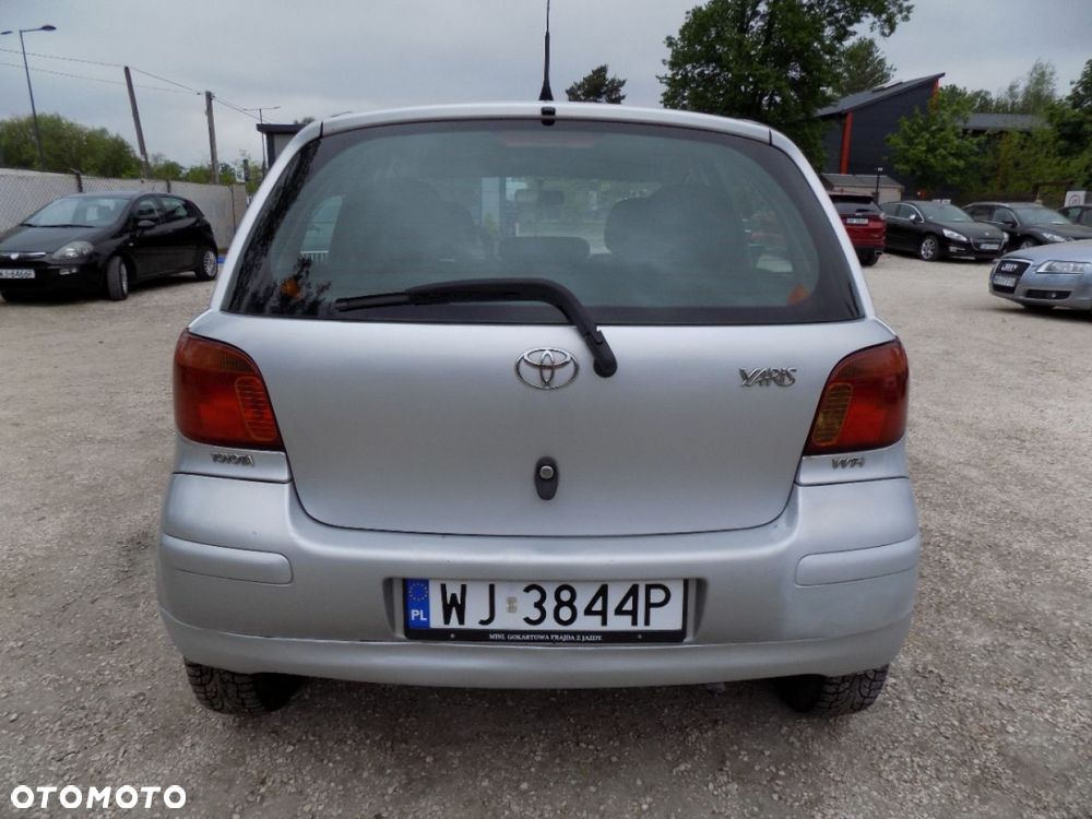 Toyota Yaris - 15