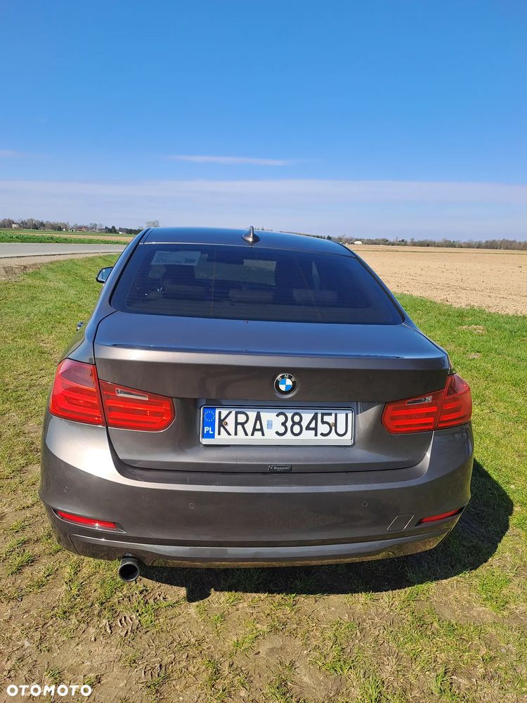 BMW Seria 3 - 16