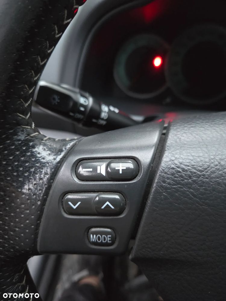 Toyota Corolla Verso 2.2 D-4D X 7os - 8