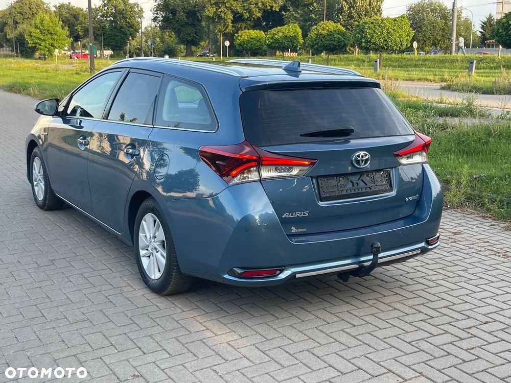 Toyota Auris Hybrid 135 Premium - 4
