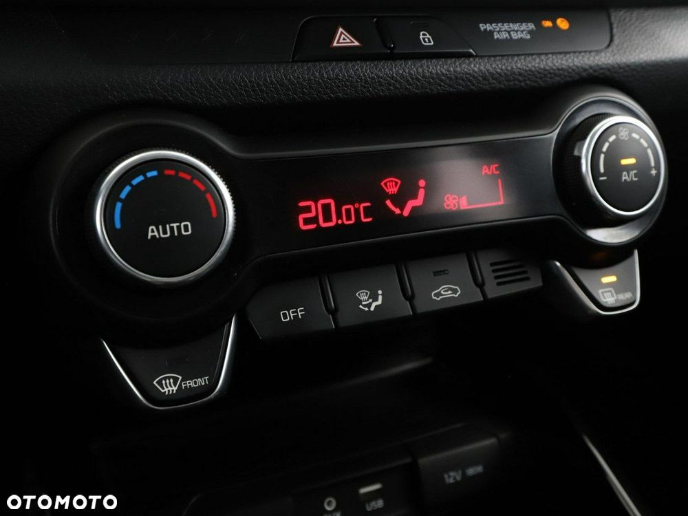 Kia Stonic 1.6 CRDi L - 28