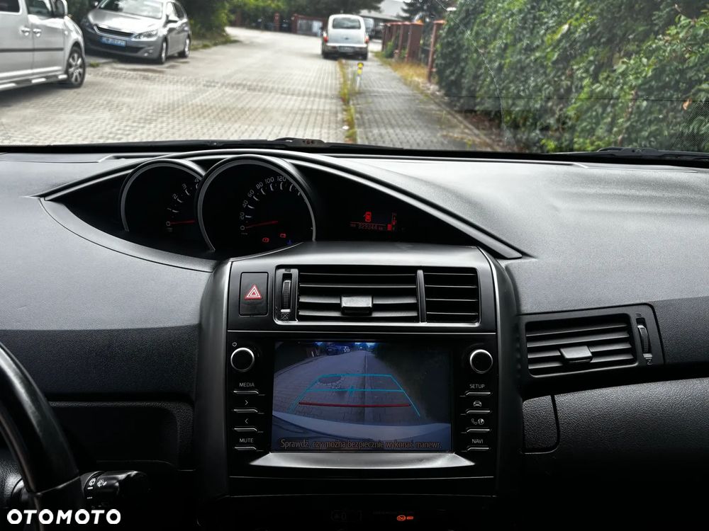Toyota Verso 1.6 D-4D Active - 14