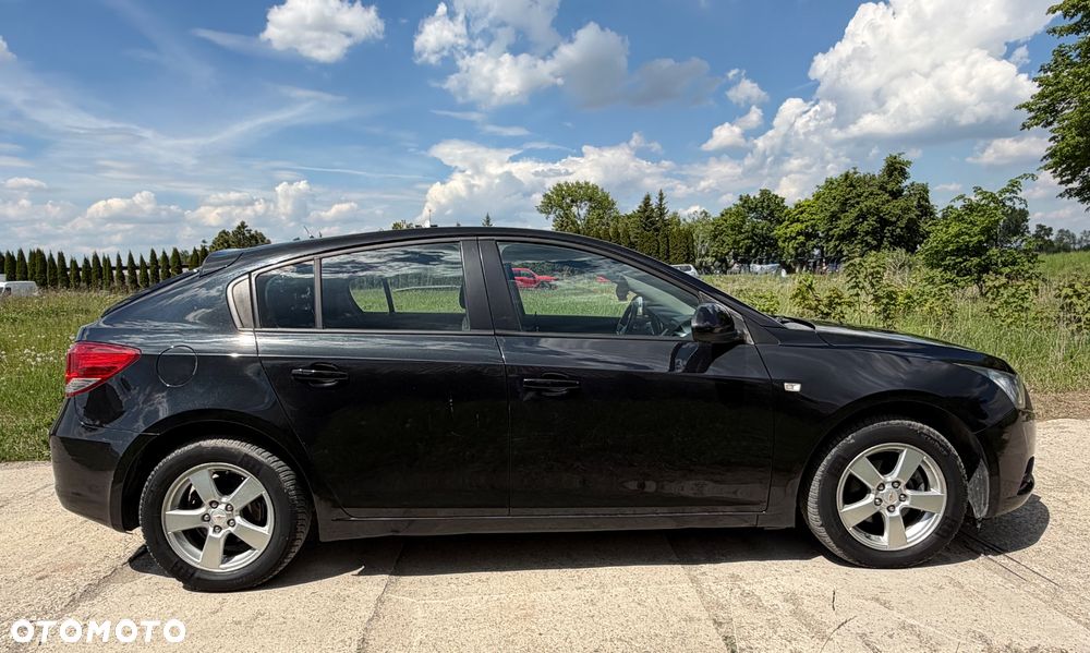 Chevrolet Cruze 1.6 LT - 19