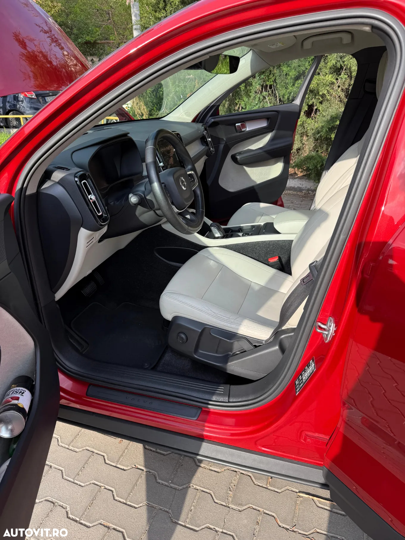 Volvo XC 40 D4 AWD Momentum - 4