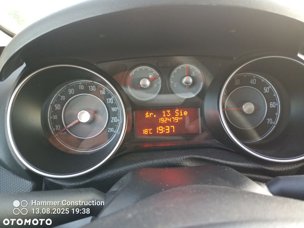 Fiat Grande Punto - 12