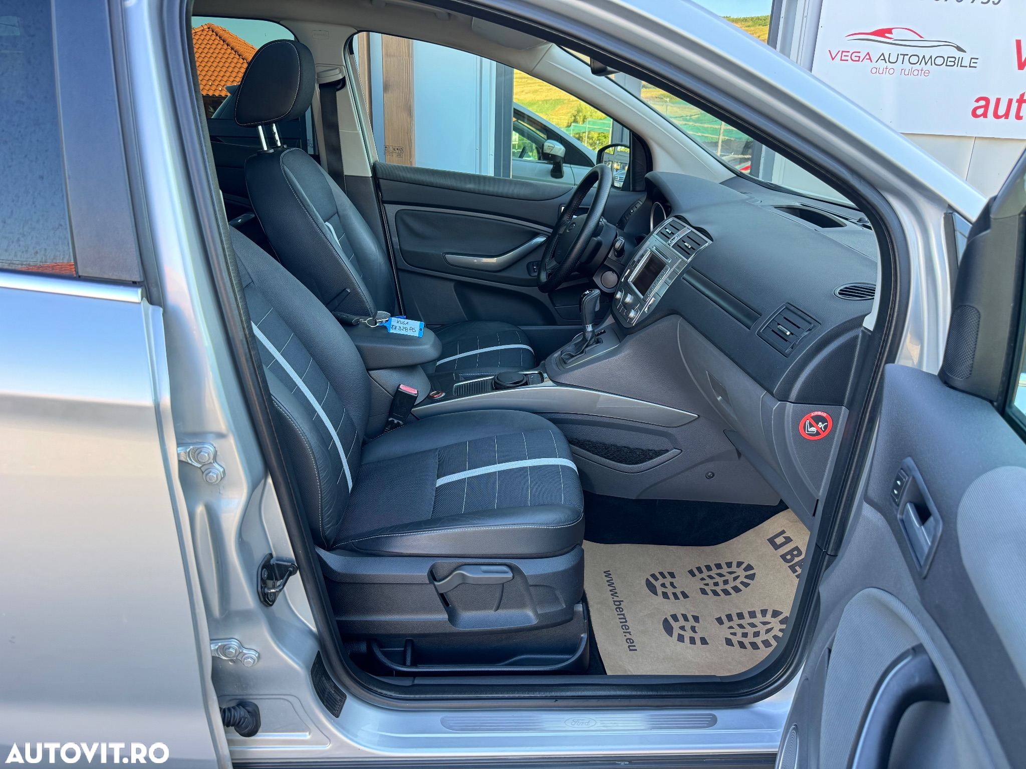 Ford Kuga 2.0 TDCi 4x4 Aut. Titanium - 26
