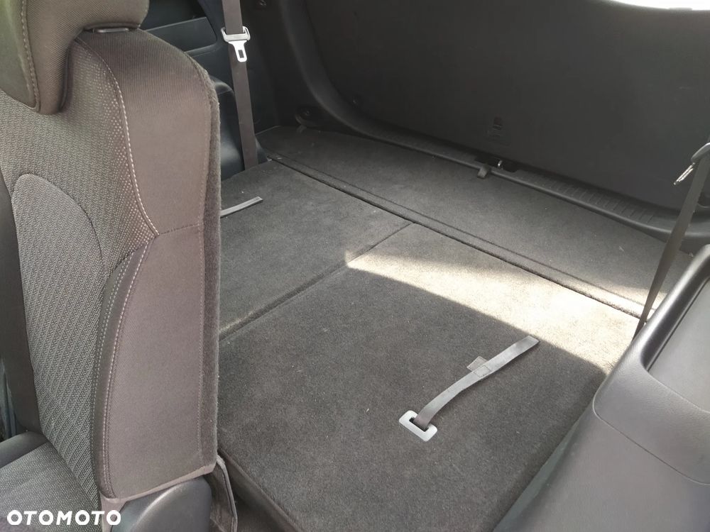 Kia Carens 1.7 CRDi 141 Edition 7 - 24