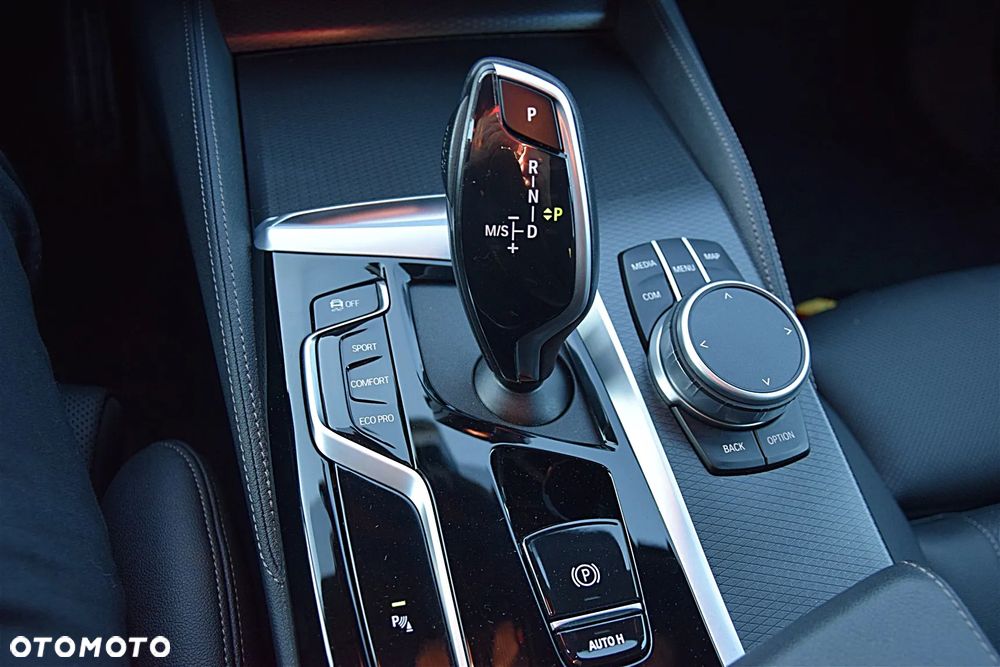 BMW Seria 5 520d MHEV - 31