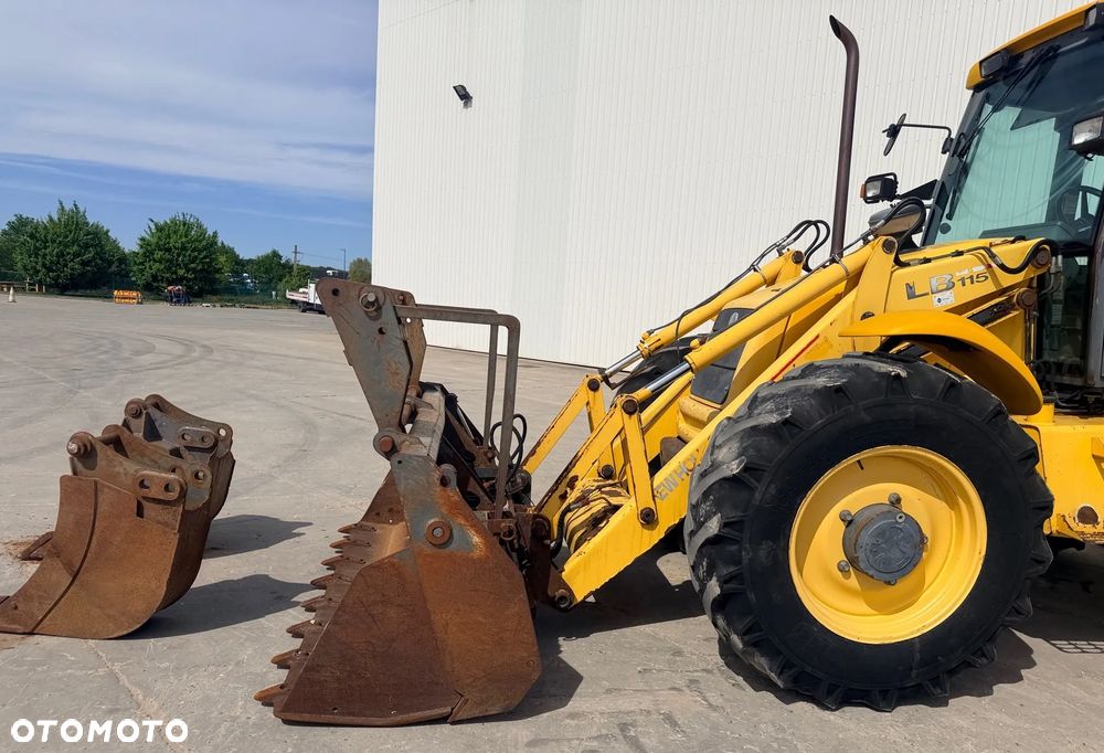 New Holland New Holland LB115B-4hp rok 2000  koparka ładowarka 4x4 - 22