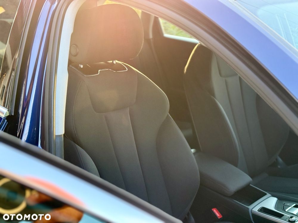 Audi A4 Avant 40 TDI S tronic - 15