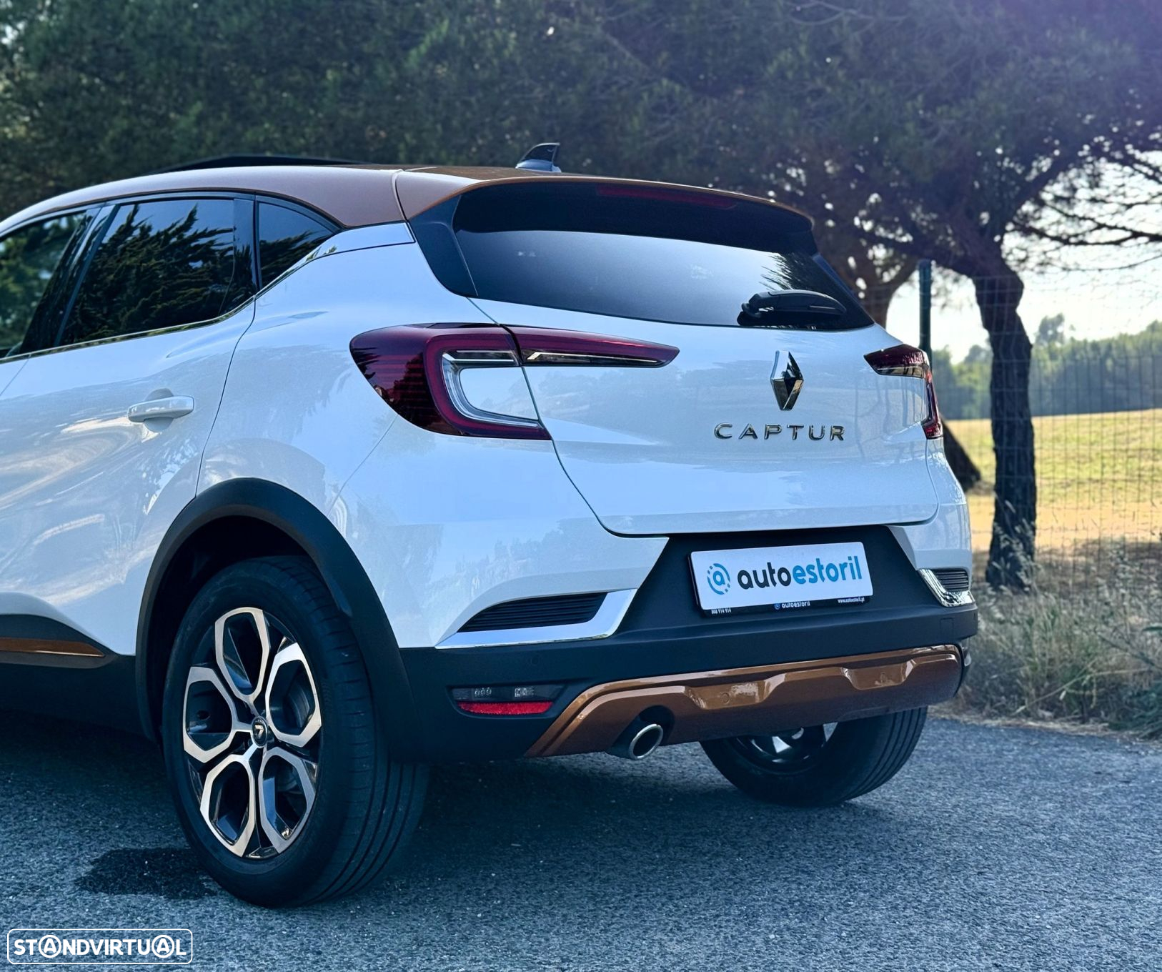 Renault Captur 1.3 TCe Exclusive EDC - 18