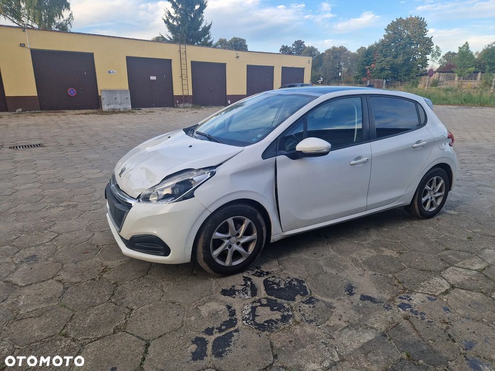 Peugeot 208 - 3