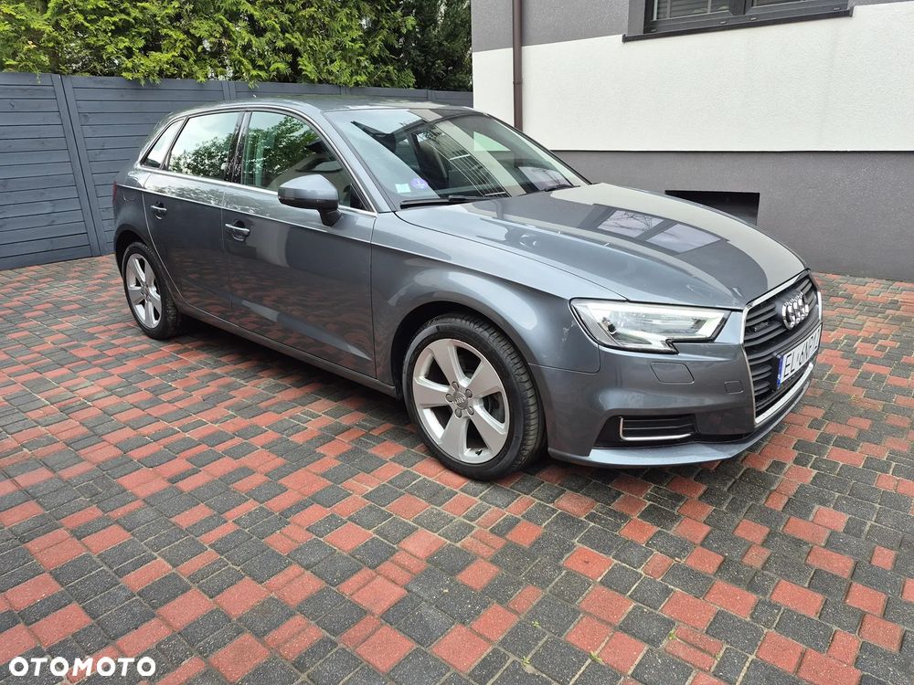 Audi A3 Sportback - 2