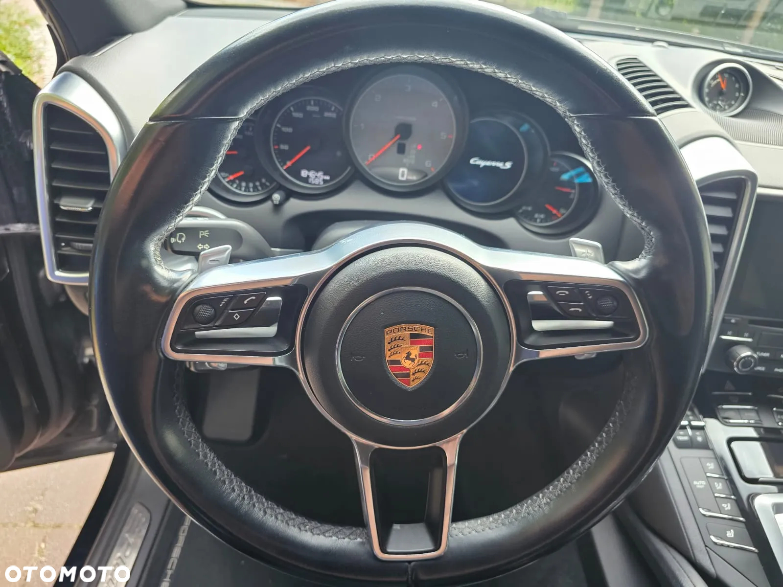 Porsche Cayenne S Diesel Platinum Edition - 12