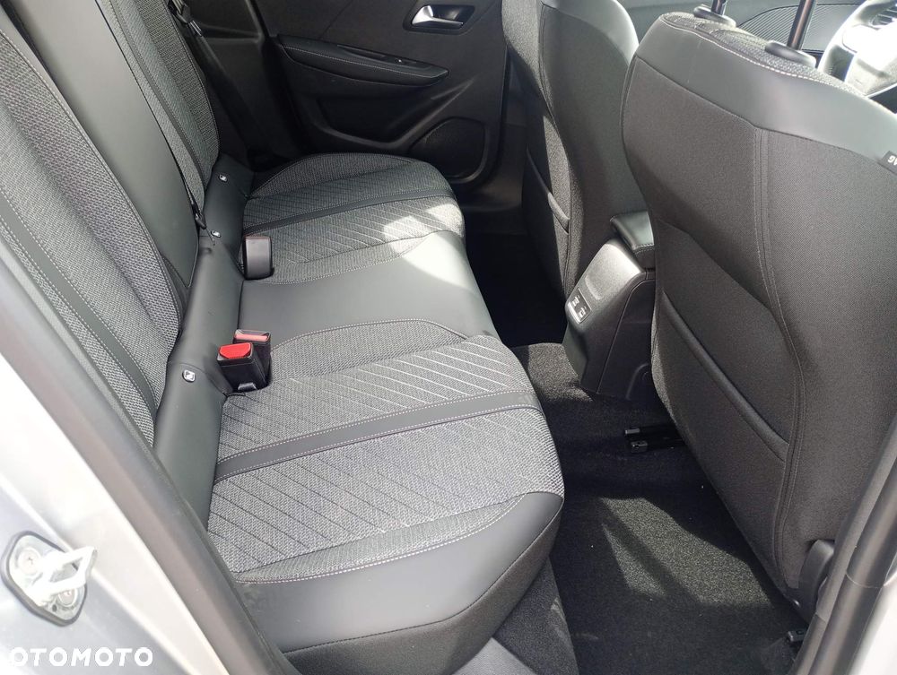 Peugeot 208 1.2 PureTech Allure S&S - 12