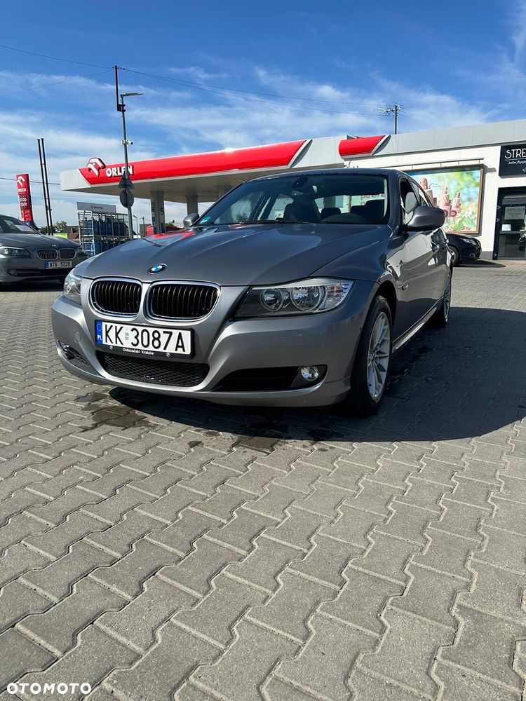 BMW Seria 3 318i - 7