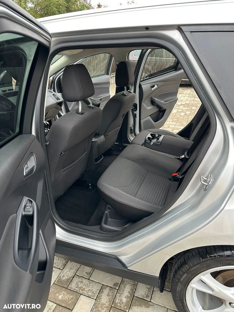 Ford Focus 2.0 EcoBlue Start-Stopp-System TITANIUM - 15