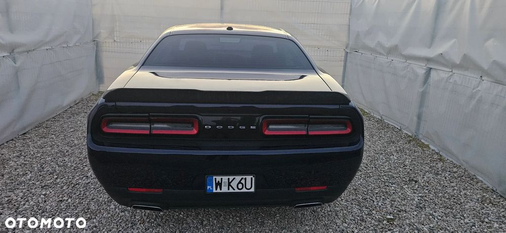 Dodge Challenger - 7