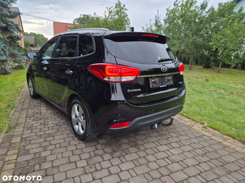 Kia Carens - 9
