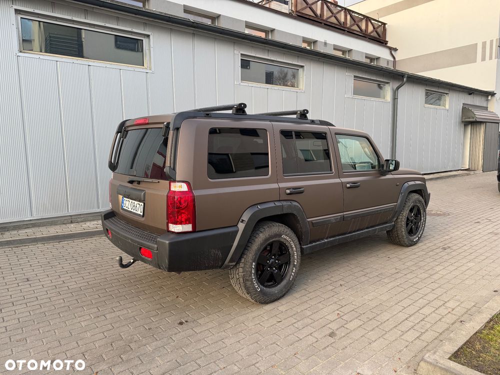 Jeep Commander - 3
