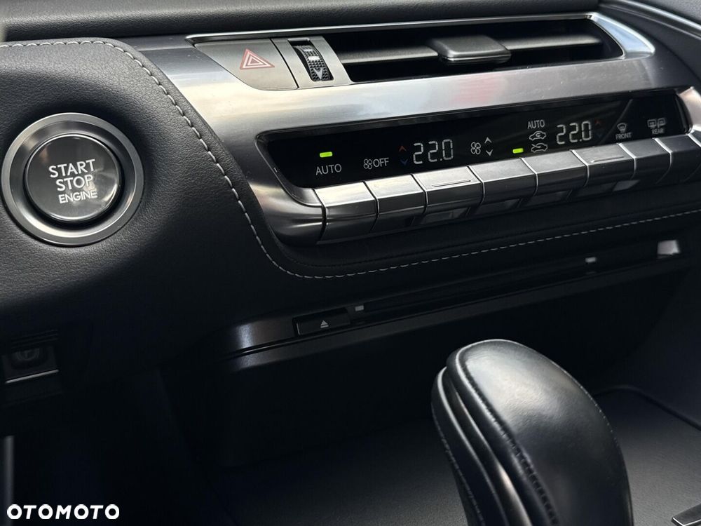 Lexus LC 500 Carbon - 28