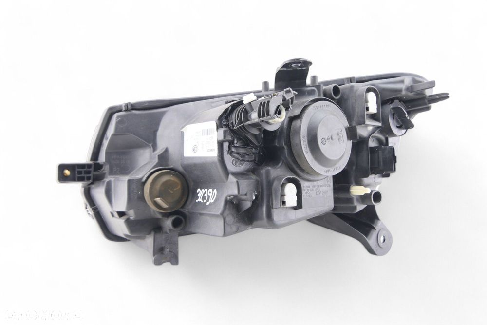 Lampa Prawy Przód DACIA SANDERO II 2016r. 260102523R Anglik - 4