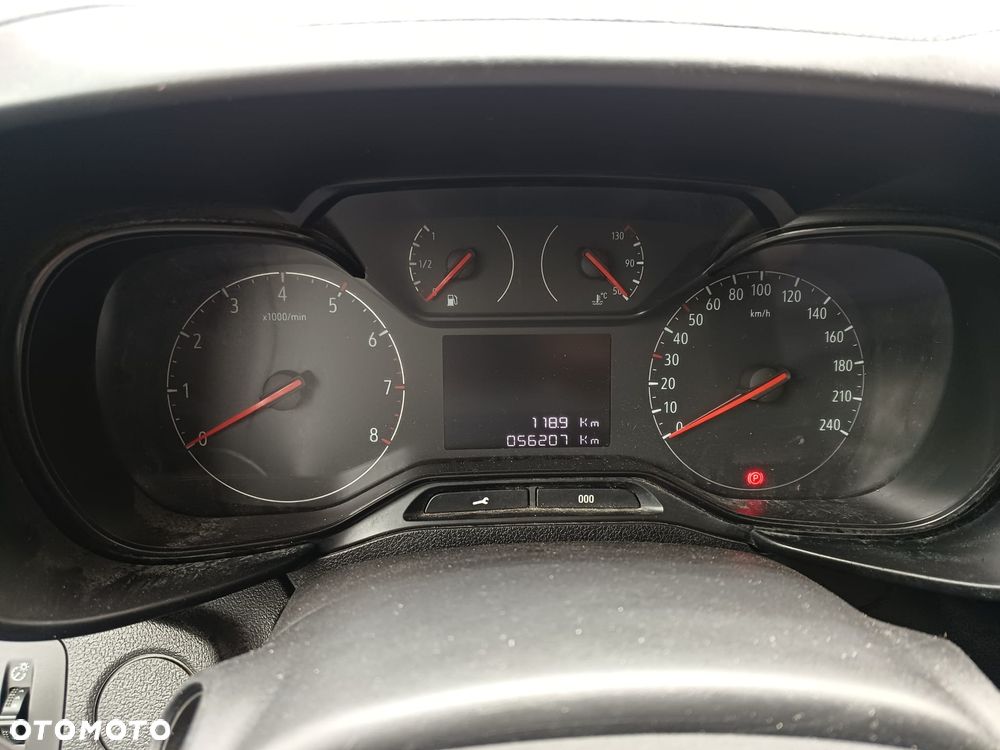 Opel Combo 1.5 CDTI Essentia S&S - 8