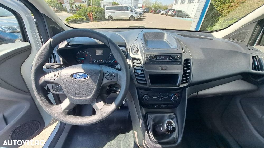 Ford Transit Connect - 8